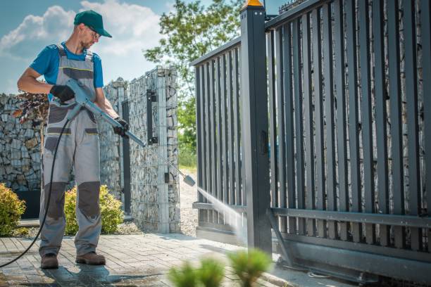 Best Animal Enclosure Cleaning  in Mahomet, IL