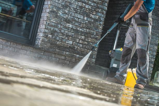 Best Pool Deck Cleaning  in Mahomet, IL